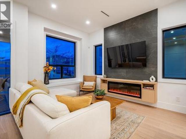 2 4557 Parker Street, Burnaby, BC, V5C 3E1 Luxury Duplex for sale | Listing ID R3119 | Royal LePage Carriage Trade Luxury Properties