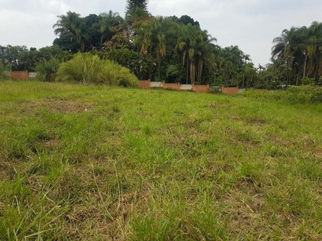 2 480 m² Land available in Golden Acres Estate