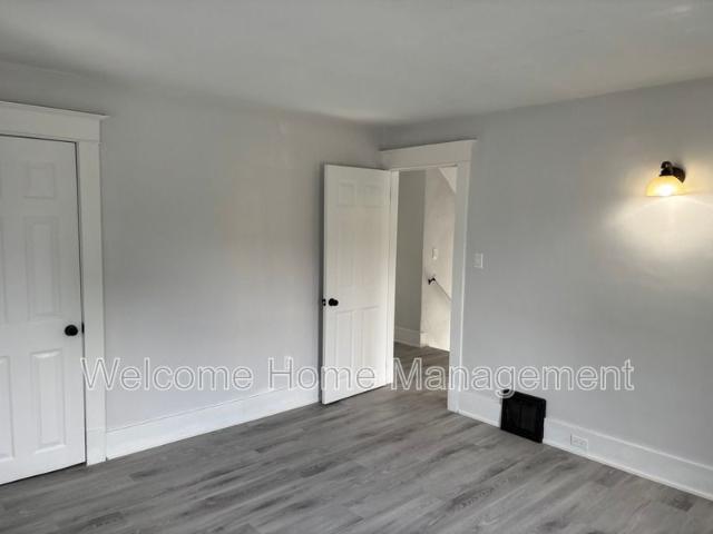 $2,495 / 4 br / 2 ba / 1800 sqft