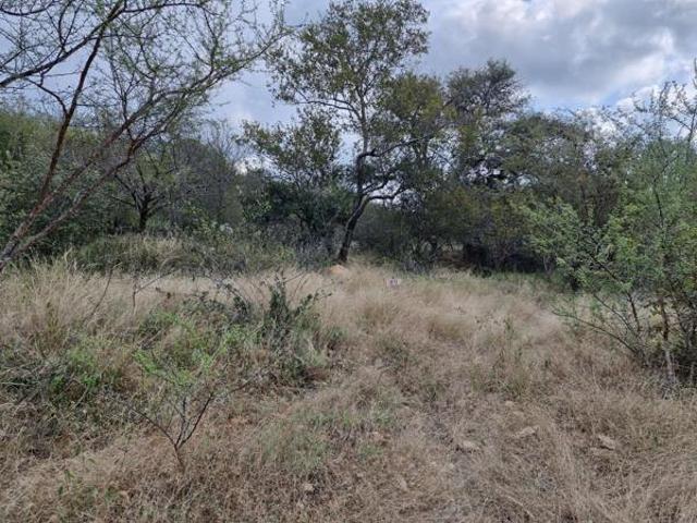 2 400 m² Land available in Hoedspruit