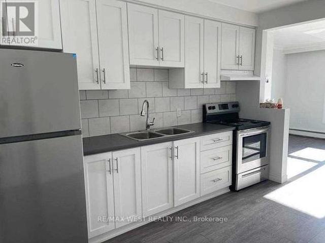 2 400 Royal York Road, Toronto, ON, M8Y 2R5 house for lease | Listing ID W13421 | Royal LePage
