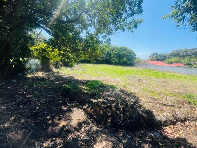 2 409 m² Land available in Umtentweni