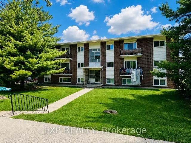 2 428 BARRIE PLACE