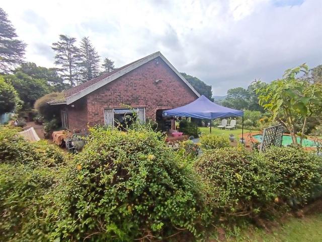 2.4 ha Farm in Howick