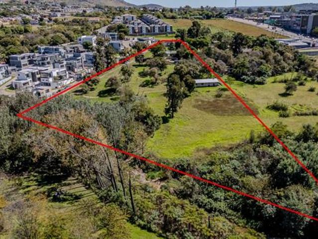 2.4 ha Land available in Homes Haven