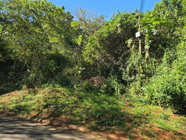 2 543 m² Land available in La Mercy