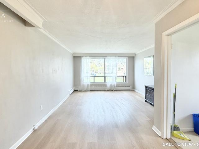 2 552 Winona Dr, Toronto, Ontario M6C 3V3 BEAUTIFUL 3 BEDROOM APARTMENT IN PRIME LOCATION [object Promise] for Rent