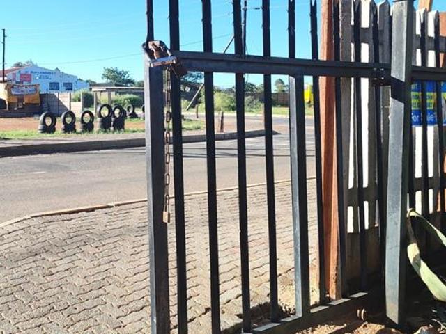 2 599 m² Land available in Daleside