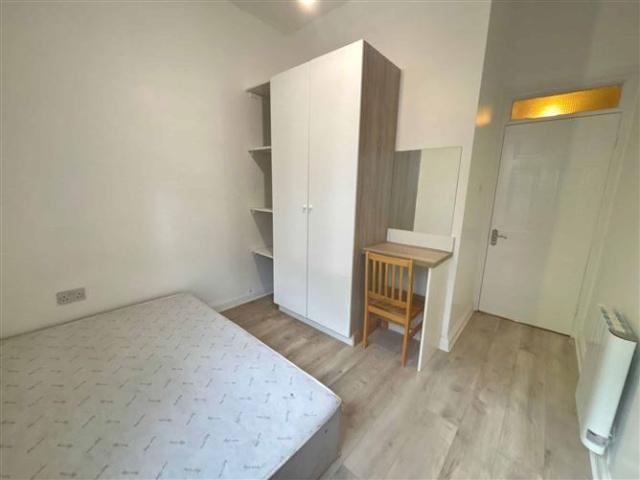 2,500 / month | Blackhall Square, North King Street, Dublin 7 Ray Cooke Auctioneers 5011 MyHome. Ie Lettings