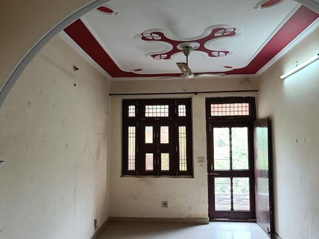 2.5 Bedroom 800 Sq.Ft. Builder Floor in Pratap Vihar Ghaziabad Listing ID: #10256