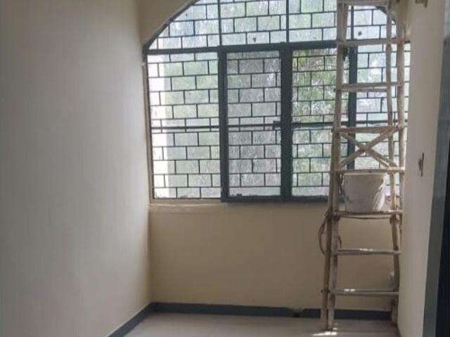 2.5 Bedroom 850 Sq.Ft. Apartment in Mayur Vihar Phase 1 Extension Delhi Listing ID: #9326