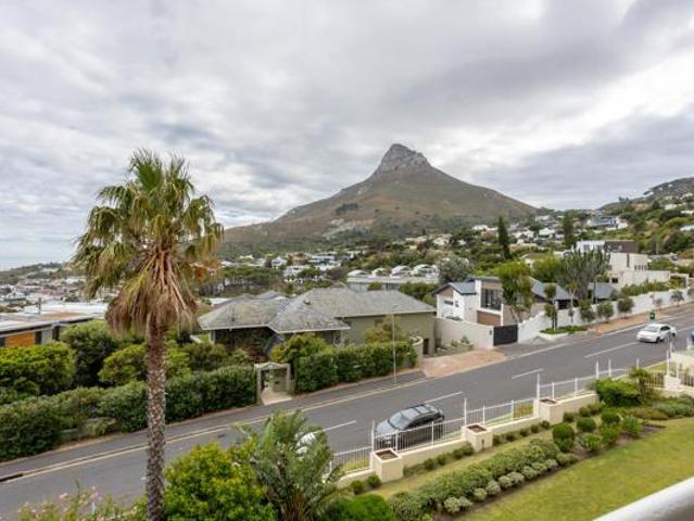 2.5 Bedroom Apartment in Camps Bay