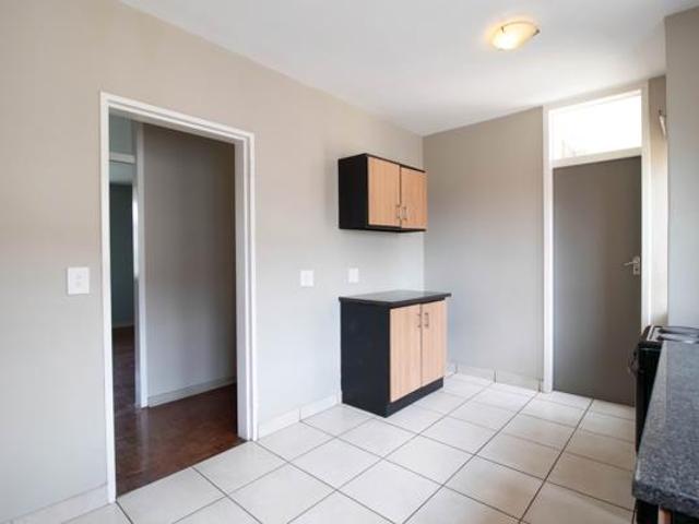 2.5 Bedroom Apartment in Arcadia