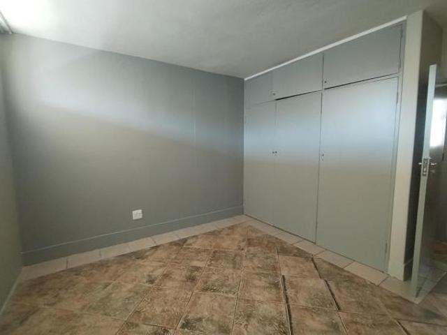 2.5 Bedroom Apartment in Arcadia