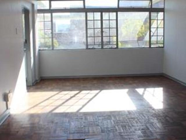 2.5 Bedroom Apartment in Sunnyside
