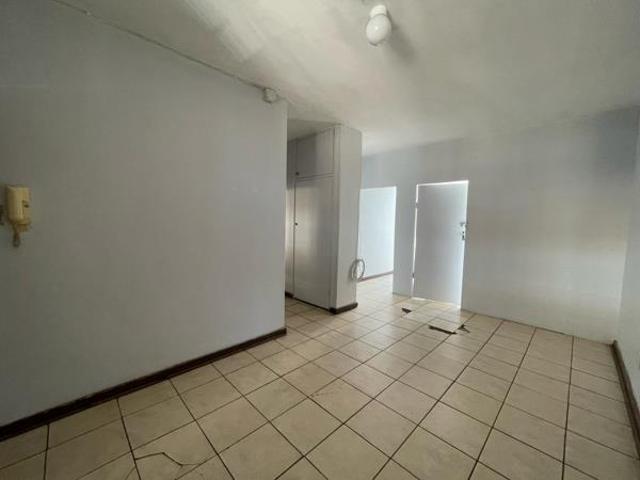 2.5 Bedroom Apartment in Sunnyside