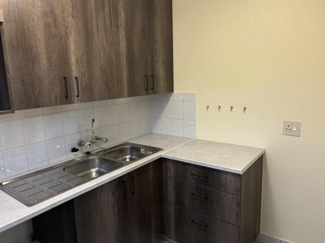 2.5 Bedroom Apartment in Rietfontein