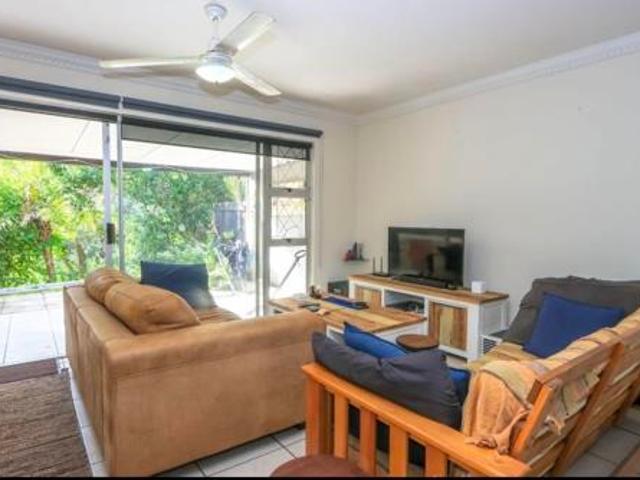 2.5 Bedroom Apartment in Umdloti Beach