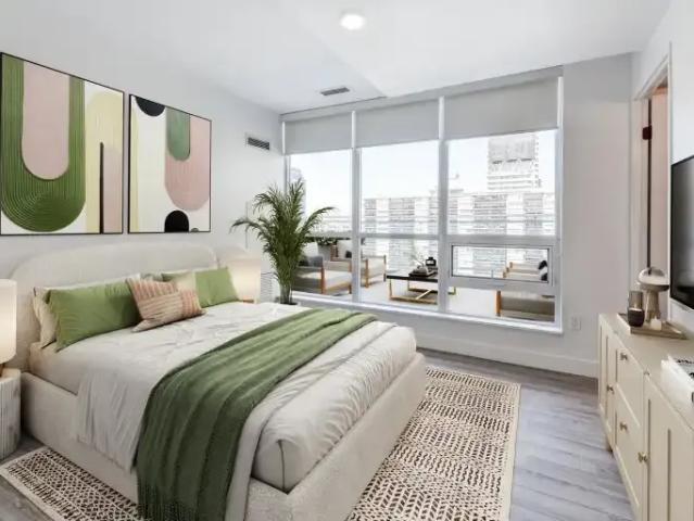 2.5 Bedroom Apartment Toronto ON LS102272327