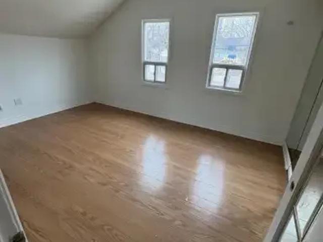 2.5 Bedroom House Toronto ON 102847007