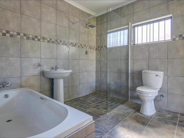 2.5 Bedroom House in Fairleads