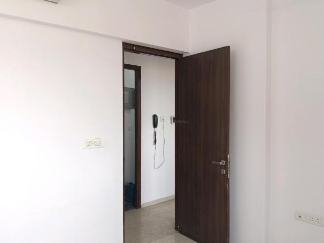 2.5 BHK Apartment in Kasarvadavali for rent Thane. The reference number is 20104311