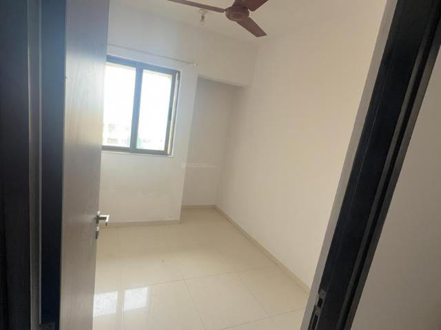 2.5 BHK Apartment in Thane West for rent Thane. The reference number is 20743286