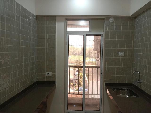 2.5 BHK Apartment in Thane West for resale Thane. The reference number is 18971522