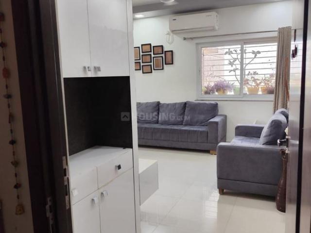 2.5 BHK Apartment in Vaishno Devi Circle for rent Ahmedabad. The reference number is 20332101