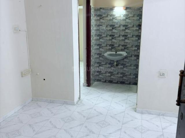 2.5 BHK Apartment in Velachery for rent Chennai. The reference number is 20740920