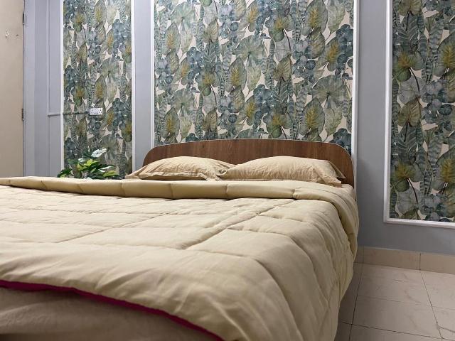 2.5 BHK Apartment in Vile Parle East for rent Mumbai. The reference number is 18322132
