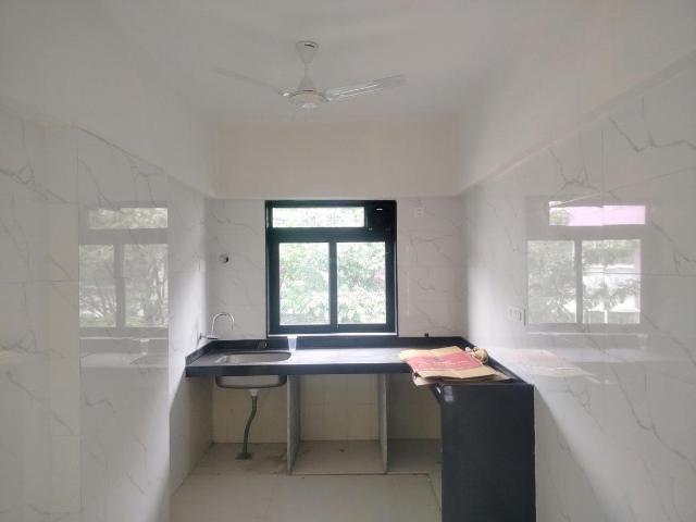 2.5 BHK Apartment in Vile Parle East for rent Mumbai. The reference number is 18322182
