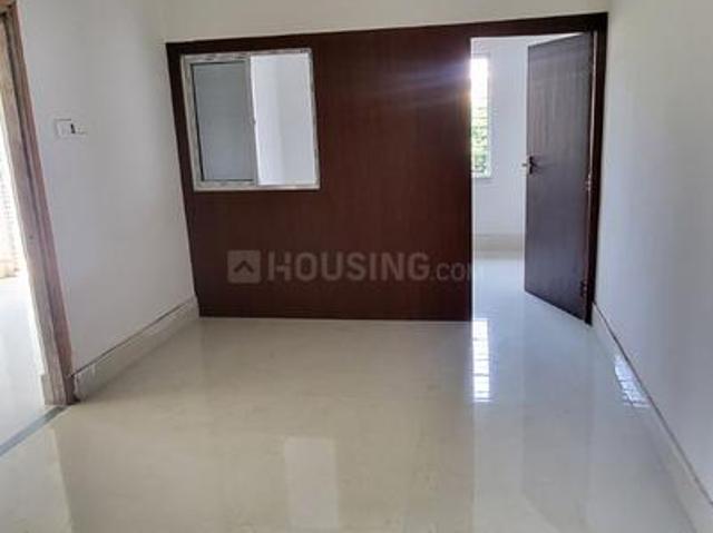 2.5 BHK Apartment in Airport Gate no. 1 for resale Kolkata. The reference number is 18721008