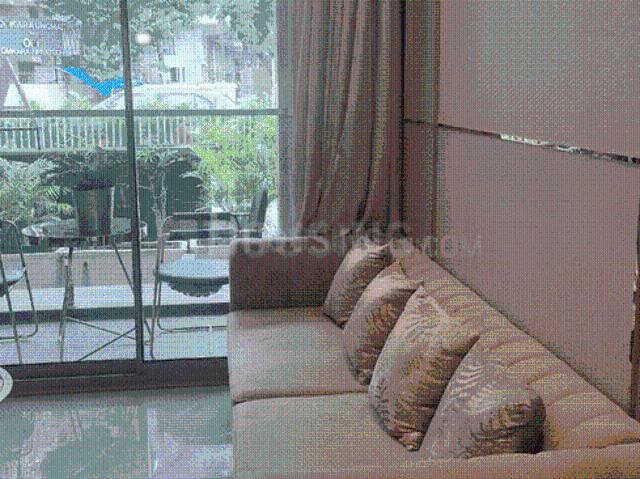 2.5 BHK Apartment in Andheri West for resale Mumbai. The reference number is 20393382