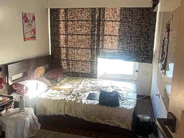 2.5 BHK Apartment in Bandra East for rent Mumbai. The reference number is 19998477