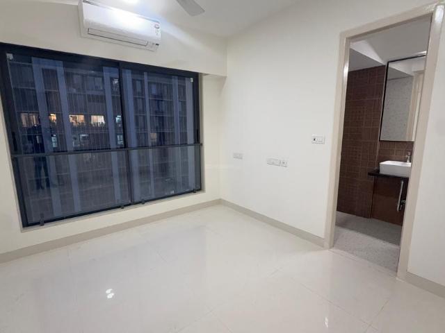 2.5 BHK Apartment in Bandra East for rent Mumbai. The reference number is 20677277