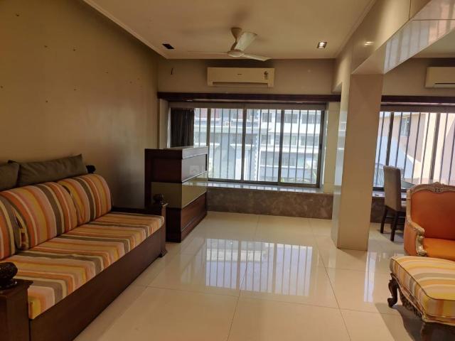 2.5 BHK Apartment in Bandra West for rent Mumbai. The reference number is 19850437