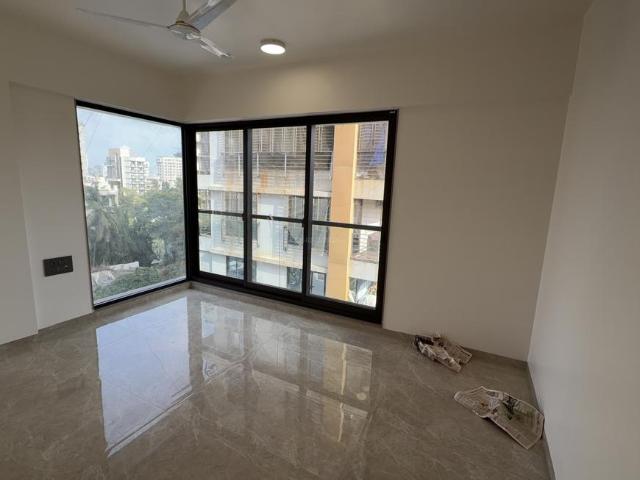 2.5 BHK Apartment in Bandra West for rent Mumbai. The reference number is 20453953