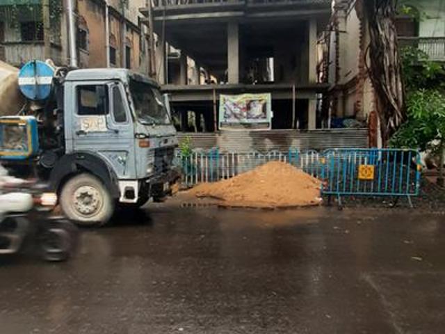 2.5 BHK Apartment in Bhowanipore for resale Kolkata. The reference number is 17743590