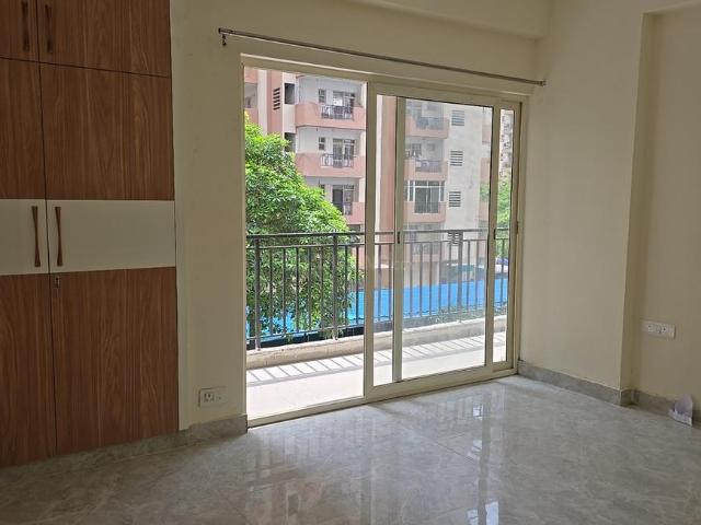 2.5 BHK Apartment in Crossings Republik for rent Ghaziabad. The reference number is 20779979