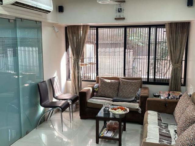 2.5 BHK Apartment in Dadar West for rent Mumbai. The reference number is 20189771