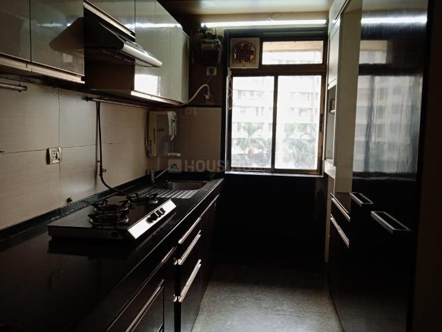 2.5 BHK Apartment in Ghatkopar West for rent Mumbai. The reference number is 18305335