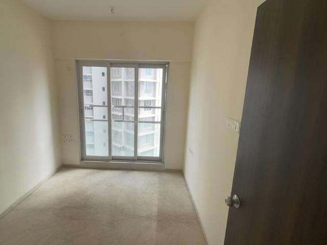 2.5 BHK Apartment in Goregaon West for rent Mumbai. The reference number is 20381551