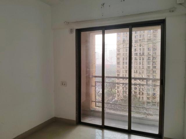 2.5 BHK Apartment in Hiranandani Estate for rent Thane. The reference number is 19819791
