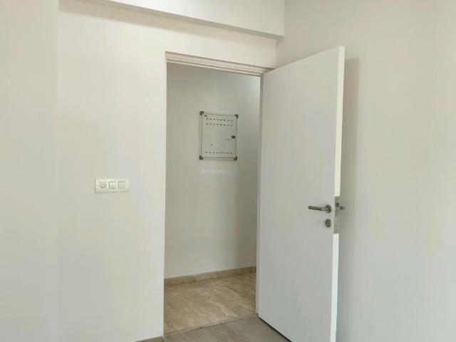 2.5 BHK Apartment in Hiranandani Estate for rent Thane. The reference number is 20436916