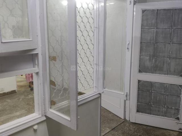 2.5 BHK Apartment in Jamia Nagar for resale South Delhi. The reference number is 17530306