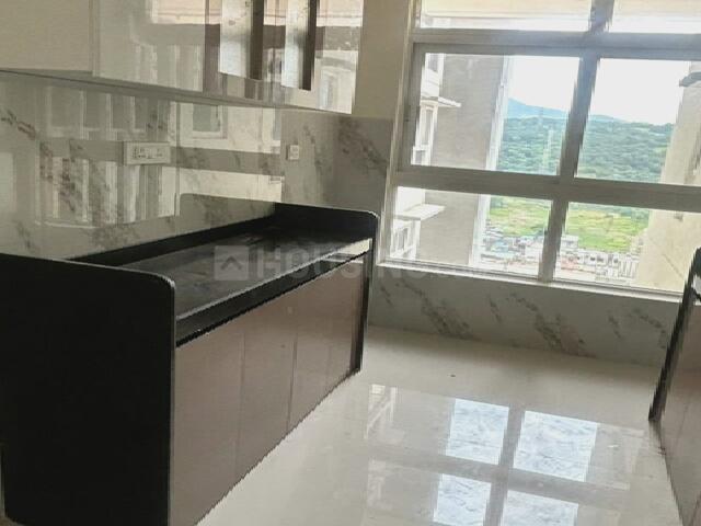 2.5 BHK Apartment in Kandivali East for rent Mumbai. The reference number is 19483874