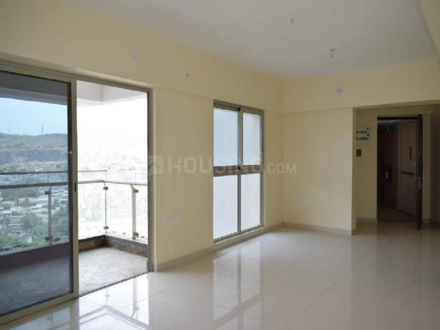 2.5 BHK Apartment in Kandivali East for rent Mumbai. The reference number is 19899812