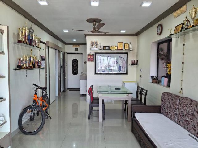 2.5 BHK Apartment in Kandivali East for rent Mumbai. The reference number is 20392082