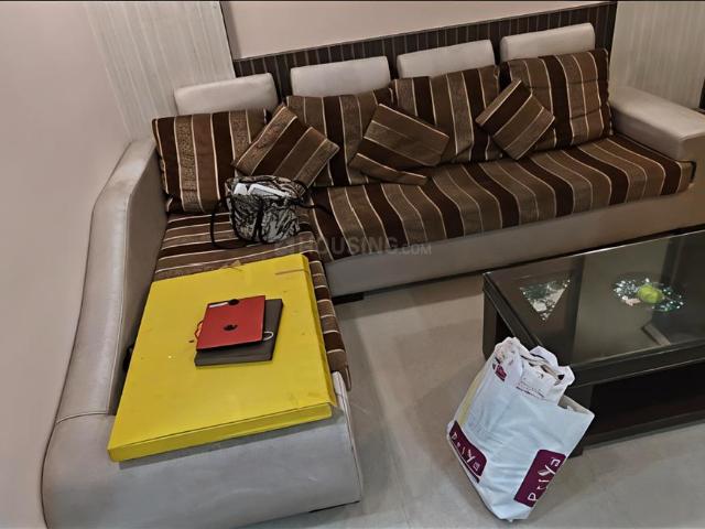 2.5 BHK Apartment in Kandivali West for rent Mumbai. The reference number is 20312769